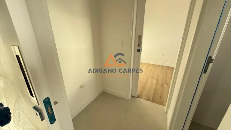 Imagem Apartamento no San Andreas com 3 dormitórios sendo 1 suíte e 2 demi, a 200m do mar, localizado no bairro Gravatá em Navegantes - Adriano Carpes imóveis vende