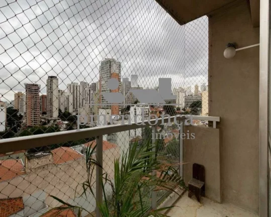 Imagem Apartamento totalmente reformado, living para 2 ambientes, terraço,3 dormitórios sendo 1 suíte, r...