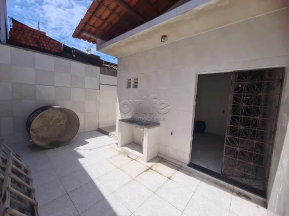Imagem Excelente casa bem ventilada, em ótima localização no Centro de Fortaleza, com 3 quartos, 2 banhe...