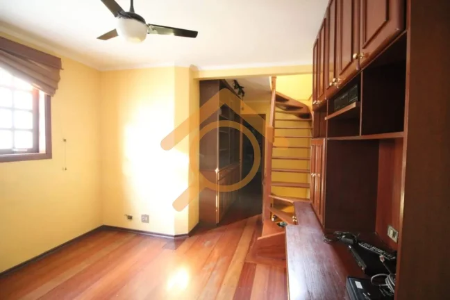 Imagem Imperdível oportunidade: Casa à venda ou locação no Alto da Boa Vista, São Paulo-SP, 3 quartos, 1 suíte, 2 salas, 3 banheiros, 2 vagas, 125m².
