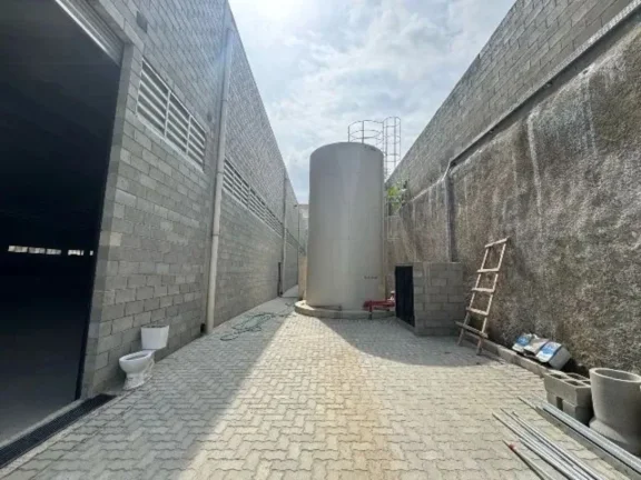 Imagem Galpão Industrial de Alto Padrão para Locação em Sorocaba-SP, Bairro Iporanga: 5 Salas, 5 Banheiros, 5 Vagas de Garagem, 3.000m².