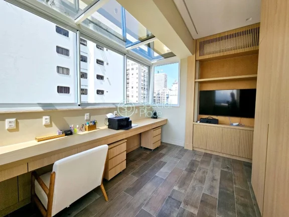 Imagem Vila Nova Conceição Cobertura à Venda Recém Reformada pelo escritório de arquitetura Fernanda N...