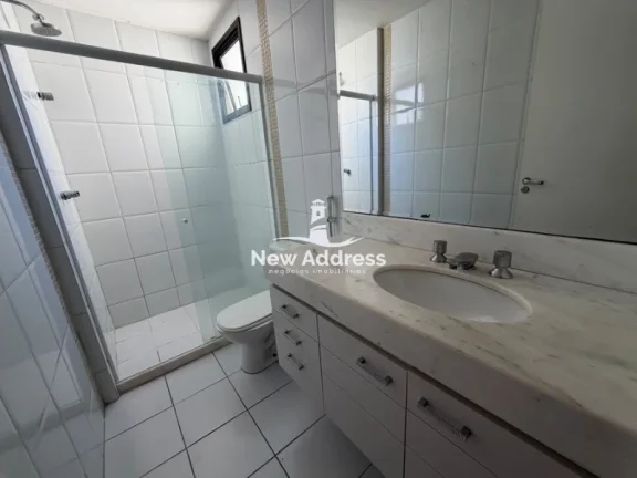 Imagem Cobertura exclusiva com 280 m² na quadra do mar, vista privilegiada, ambientes amplos, 3 quartos e 3 vagas de garagem.