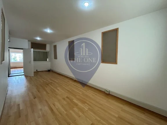 Imagem Imperdível! Casa à venda na Vila Mariana, São Paulo-SP, com 8 quartos, 1 suíte, 3 banheiros, 2 vagas de garagem e 200m².