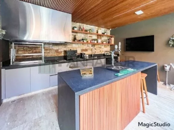 Imagem Casa dos sonhos no coração do Jardim América! Com uma área de 772m², esta casa totalmente reformada e mobiliada oferece conforto, luxo e modernidade