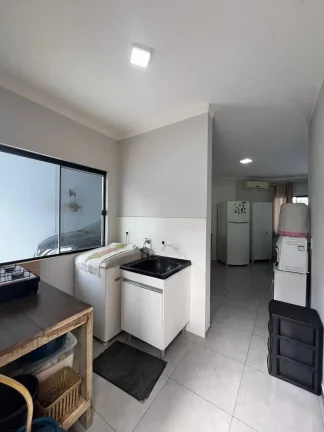 Imagem Casa com 3 dormitórios sendo 1 suíte e 2 vagas - Praia do Ervino | São Francisco do Sul/SC