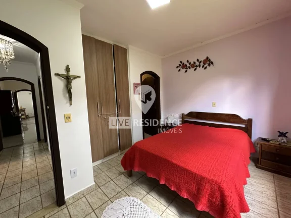 Imagem Chácara Á venda no condomínio Capela do Barreiro frente ao Lago