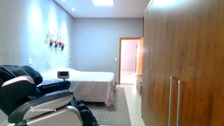 Imagem Casa ampla e espaçosa de 400m2 em terreno de 1.000m2 com muita área verde, luz natural e bem areja...