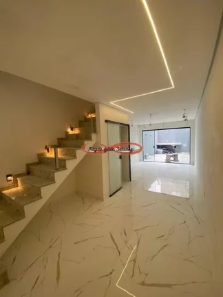 Imagem SOBRADOS DE TRÊS DORMITÓRIOS À VENDA NA CIDADE LÍDER - ZL SÃO PAULO.