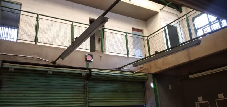 Imagem Excelente Imóvel com área total construída de 853,00 mt2, sendo dividido em:* Amplo salão térre...