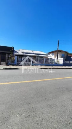 Imagem Casa aventureiro com 160 m² construídos