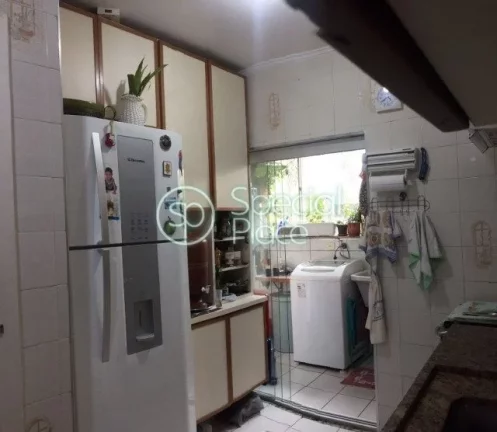 Imagem 87 metros 3 dormitórios 1 suíte 1 vaga Apartamento com 3 dormitórios, sendo 1 suíte, um banheiro...