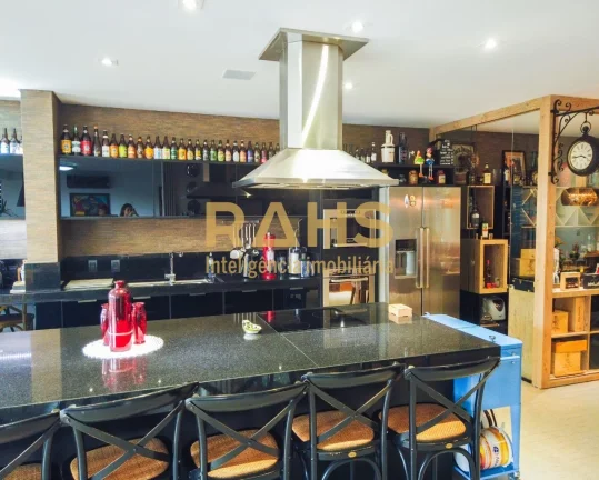 Completo em todos os detalhes, contemplada com um edifício de formas ousadas e modernas. Localizado...