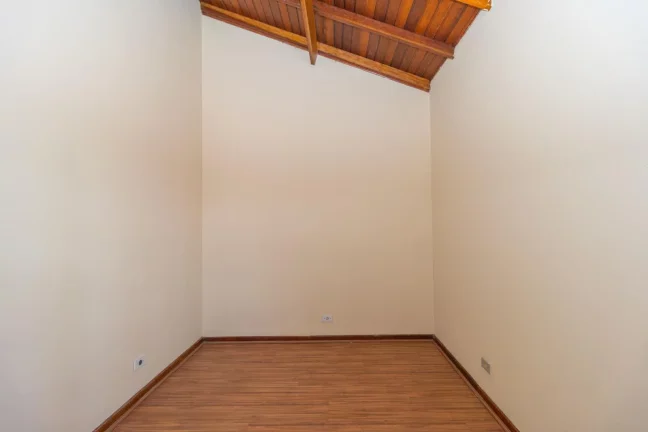 Imagem Sobrado de 3 quartos no bairro Lindóia