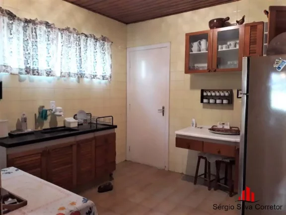 Imagem Casa a venda com 04 quartos, no Condomínio Residencial Véu da Noiva.