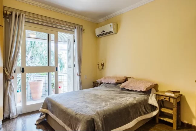 Imagem Apartamento à venda em Porto Alegre, Petrópolis, com 2 quartos, 126m2