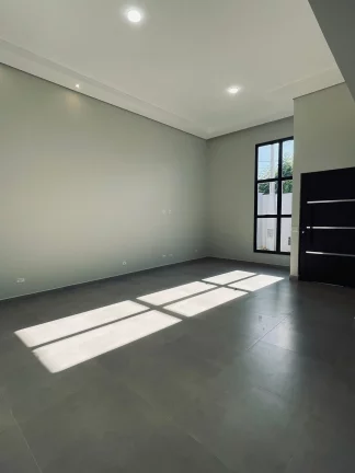 Imagem Casa com 3 quartos, sendo 01 suíte, 154 m², à venda por R$ 700.000