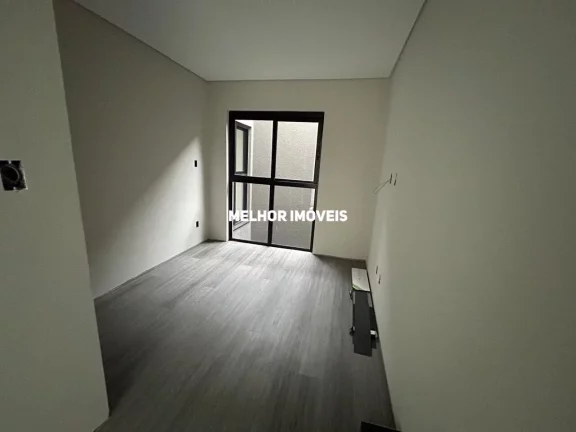 Imagem Sobrado Triplex á venda localizado no Bairro da Barra - Balneário Camoriú-SC