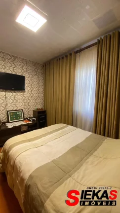 Imagem Casa à venda no Tatuapé, São Paulo-SP, com 3 quartos, 1 sala, 3 vagas de garagem e 155m² !