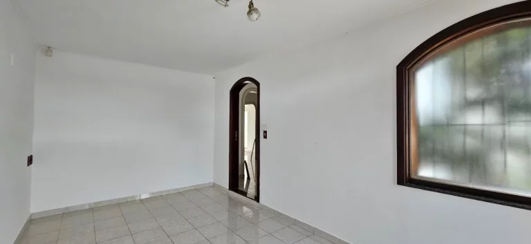 Imagem Casa tipo para venda em Centro com 1 quarto, 181m2