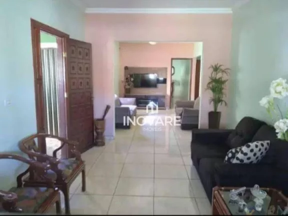 Imagem Casa com 5 dormitórios à venda, 320 m² por R$ 550.000 - Setor Afonso Pena - Itumbiara/GO
