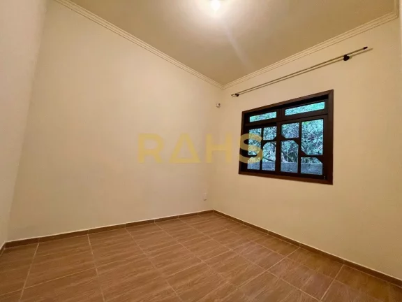 Imagem Excelente Casa com 1 suíte mais 3 quartos no bairro de Pirabeiraba em Joinville por R$890.000,00. T...
