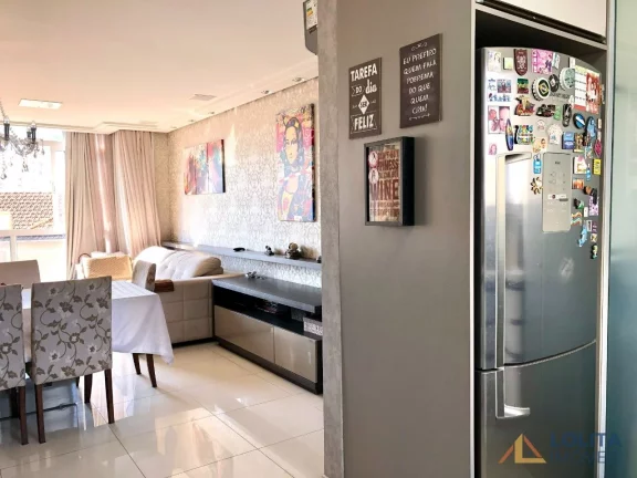 Imagem Apartamento à venda próximo à praça Getúlio Vargas no Centro de Florianópolis/SC