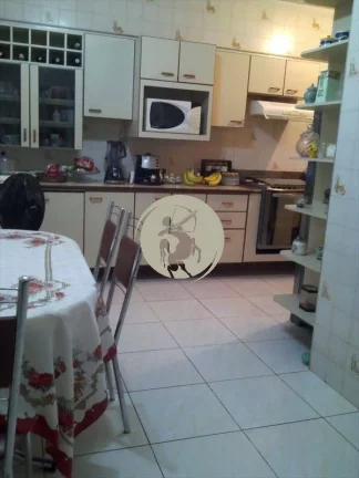 Imagem Oportunidade! Apartamento a venda no bairro da Pompéia em Santos