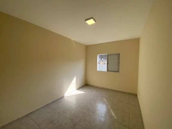 Imagem Apartamento com 2 dormitórios sendo uma suite e varanda na Vila Barão