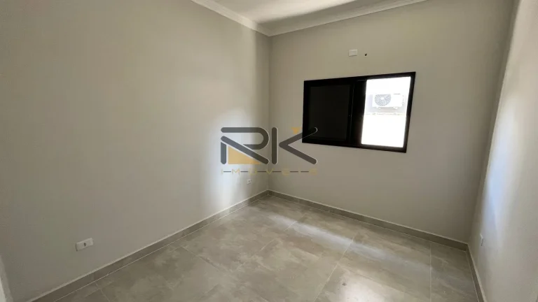 Imagem CASA EM CONDOMINIO FECHADO COM 4 DORMITÓRIOS SENDO 4 SUÍTES,2 VAGAS DE GARAGEM,VARANDA GOURMET COM CHURRASQUEIRA E PISCINA.