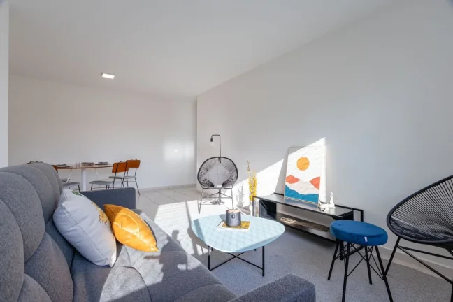 Imagem OPORTUNIDADE IMPERDÍVEL ! Apartamento Reformado 92M², 3Q, 1 Suíte, 2 Banheiros, 1 Vaga, Academia, Quadra, Playground, Salão de Festas, Salão de Jogos.