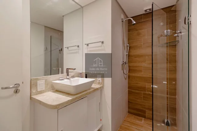 Imagem Apartamento Impecável no Itaim Bibi - 3 Dorms, 1 Suíte, 105m². Viva o Melhor de SP!