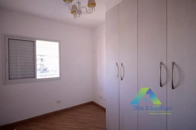Imagem Apartamento com 3 dormitórios e 2 banheiros em Vila das Mercês/SP!