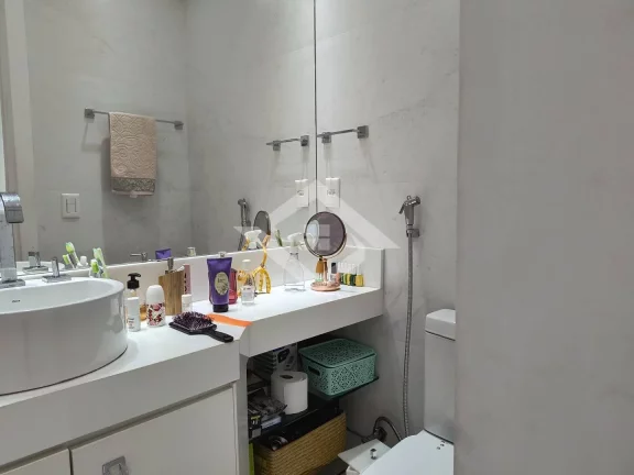 Imagem Apartamento 2 Quartos com Dependência no Condomínio Barra One Barra