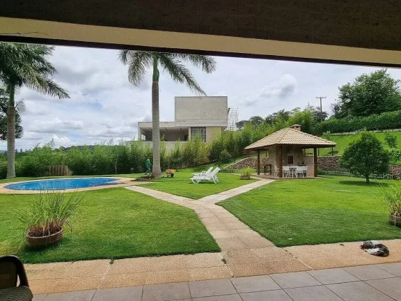 Imagem Casa no Condomínio Jardim das Palmeiras