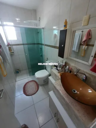 Imagem Sobrado Semi Mobiliado à Venda com 03 Dormitórios sendo 01 Suíte Localizado no bairro Nova Esperança Balneário Camboriú - SC