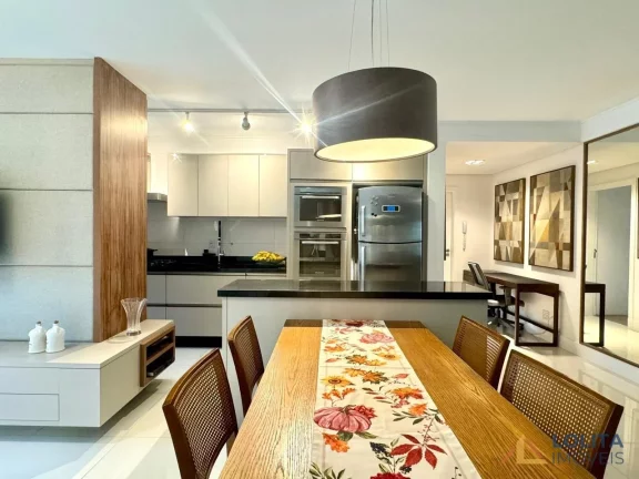 Imagem Apartamento de 2 quartos À VENDA na Agronômica com 1 garagem, Florianópolis/SC.
