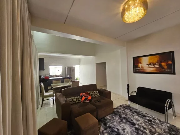 Imagem Linda Casa De Esquina No Ravena