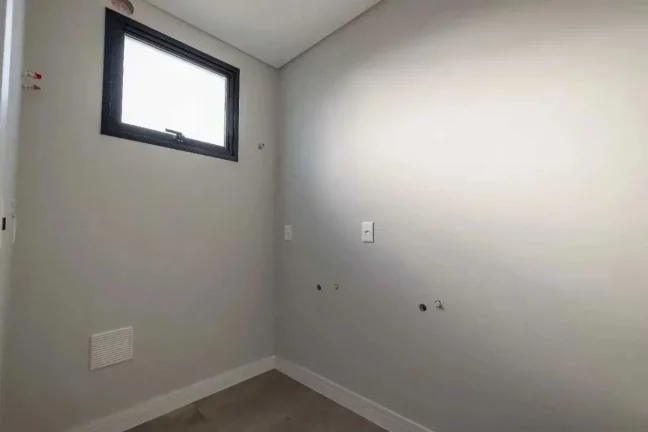 Imagem Casa com 4 dormitórios sendo 3 suítes e 2 vagas - Rio Tavares, Florianópolis/SC