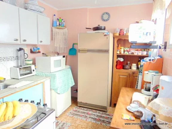 Imagem Tombo - Pertinho do mar - 78 m² úteis - Garagem - Condomínio baixo.