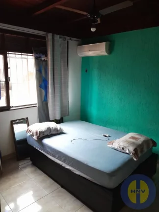 Imagem VENDO CASA DE 2 QUARTOS COM PISCINA EM ITAIPU + UM ANEXO NOS FUNDOS