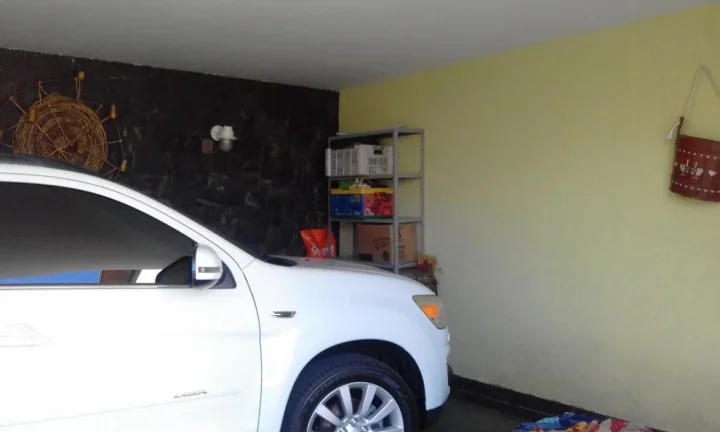 Imagem Casa à venda em Piracicaba. 03 dormitórios com armários embutidos sendo 01 suíte com banheira de...