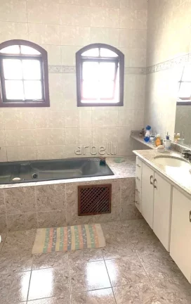 Imagem Sobrado com 341 MÂ². No andar superior temos 4 dormitÃ³rios sendo 2 suÃ­tes, banheiro social e espaÃ...