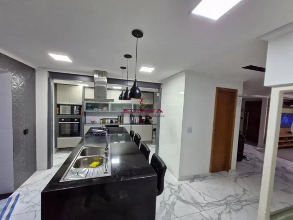Imagem Sobrado à venda em São Paulo, Conjunto Residencial Vista Verde, com 3 quartos, 250m²