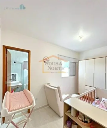 Imagem Casa em condomínio fechado, 2 dormitórios, sendo os 2 suítes, sala 2 ambientes, cozinha planejada...