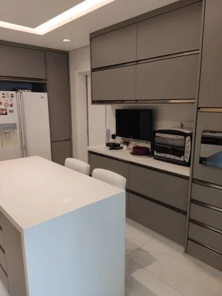 Imagem Apartamento 165 M², 3Q, 3 suítes, 4 banheiros, 3 vagas, piscina, piscina aquecida, churrasqueira, academia, salão de festas, salão de jogos, lavabo.