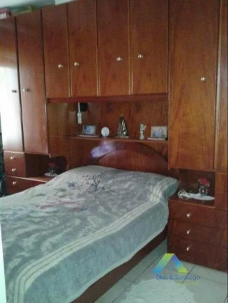 Imagem Lindo apartamento 2 dormitórios,1 vaga localização privilegiada próximo a comercio e transporte publico .