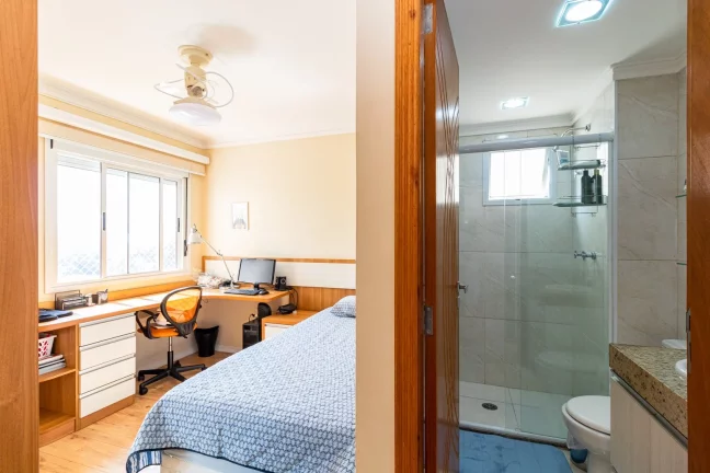 Imagem LINDO APARTAMENTO MOBILIADO 136,00 M ÁREA ÚTIL REFORNADO 3 SUÍTES VARANDA GOURMET ENVIDRAÇADA CINEMA SAUNA 2 VAGAS CONDOMÍNIO VÁRIOS ATRATIVOS