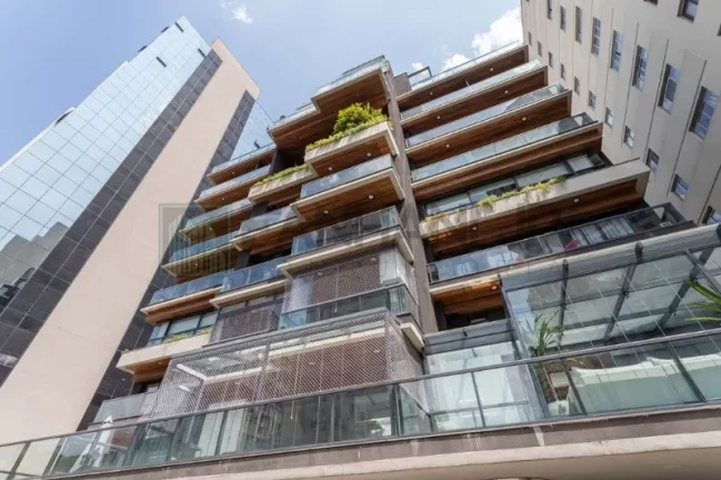 Imagem Apartamento de luxo para locação no Itaim Bibi, São Paulo-SP: 2 quartos, 2 suítes, 3 salas, 3 banheiros, 3 vagas, 100m².