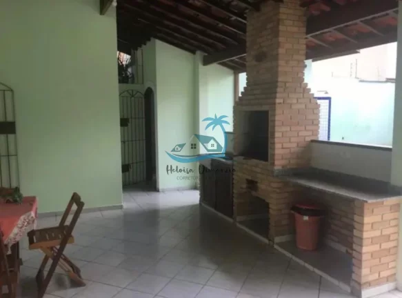 Imagem Maravilhosa casa com 218m² de área construída, 3 dormitórios à venda no Centro de Ubatuba.